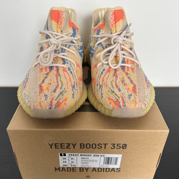 Yeezy Boost 350 V2 - Picture 2 of 6